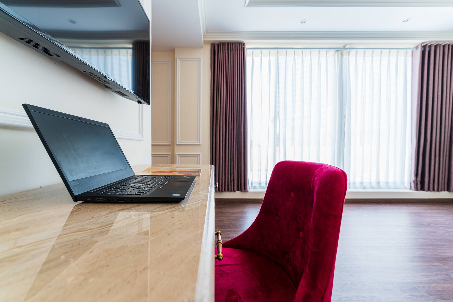 Phong-suite-tran-vien-dong (13)