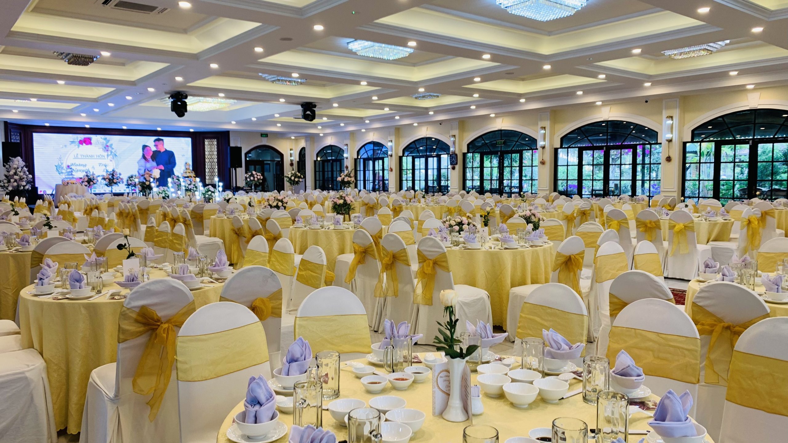 Tiệc Cưới Trần Viễn Đông